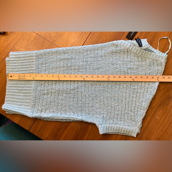 Light Blue Sleeveless Sweater NWT - Picture 4 of 6